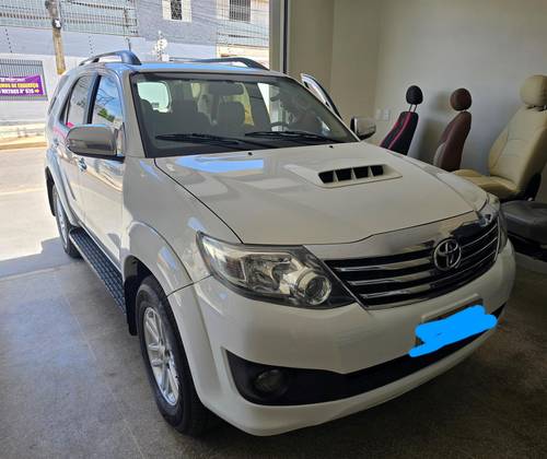 TOYOTA HILUX SW4 3.0 SRV 4X4 16V TURBO INTERCOOLER DIESEL 4P AUTOMÁTICO